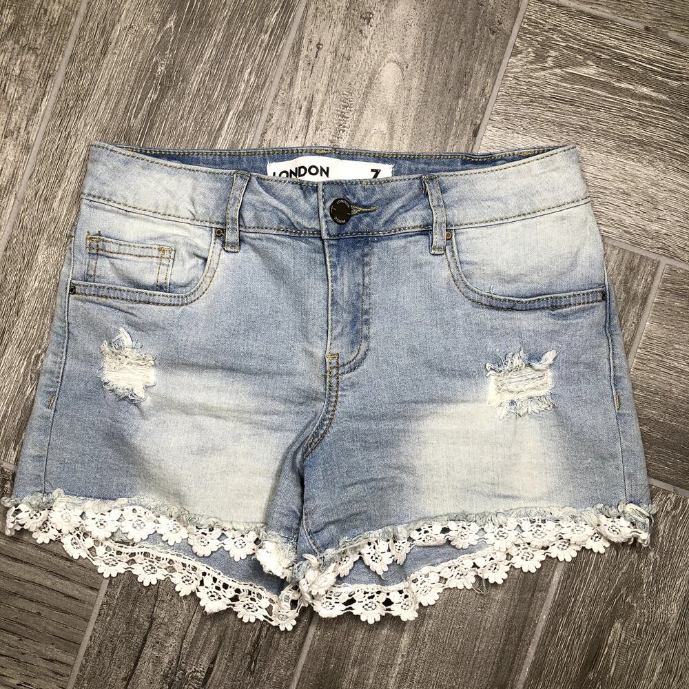 London low rise light wash flower lace Shorts 7